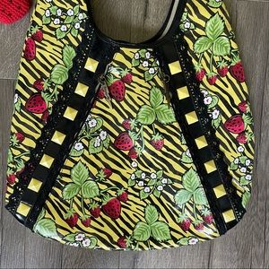 Betsy Johnson 🍓 adventure  😻